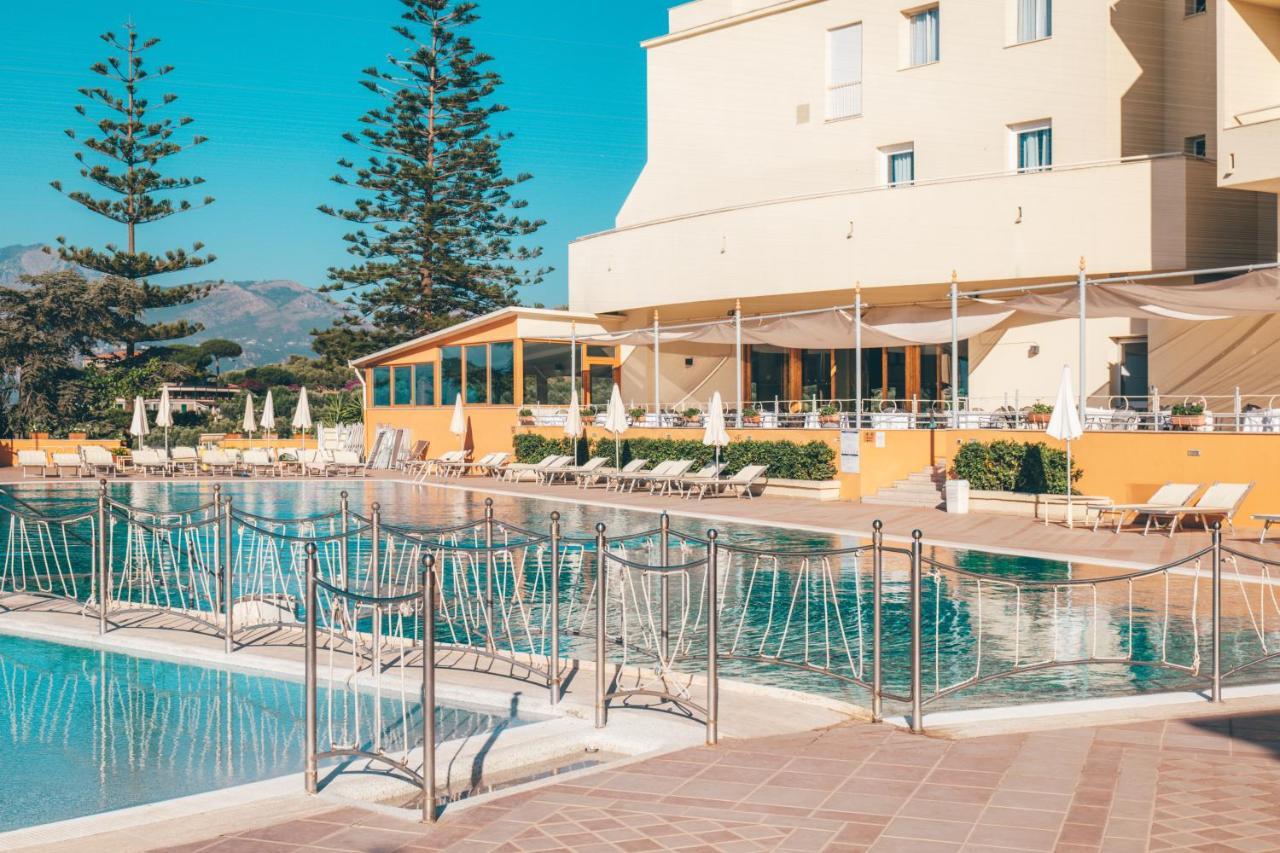 Grand Hotel Vesuvio Соренто Екстериор снимка