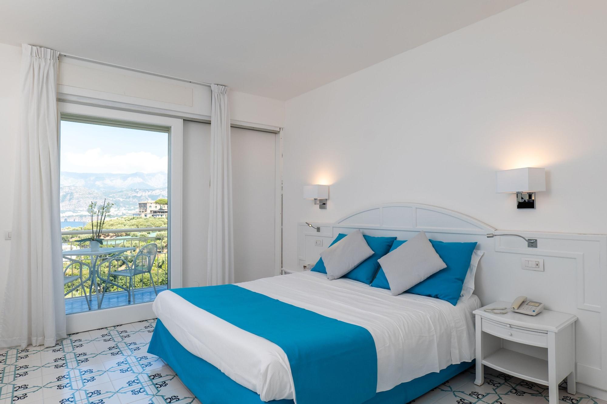 Grand Hotel Vesuvio Соренто Екстериор снимка