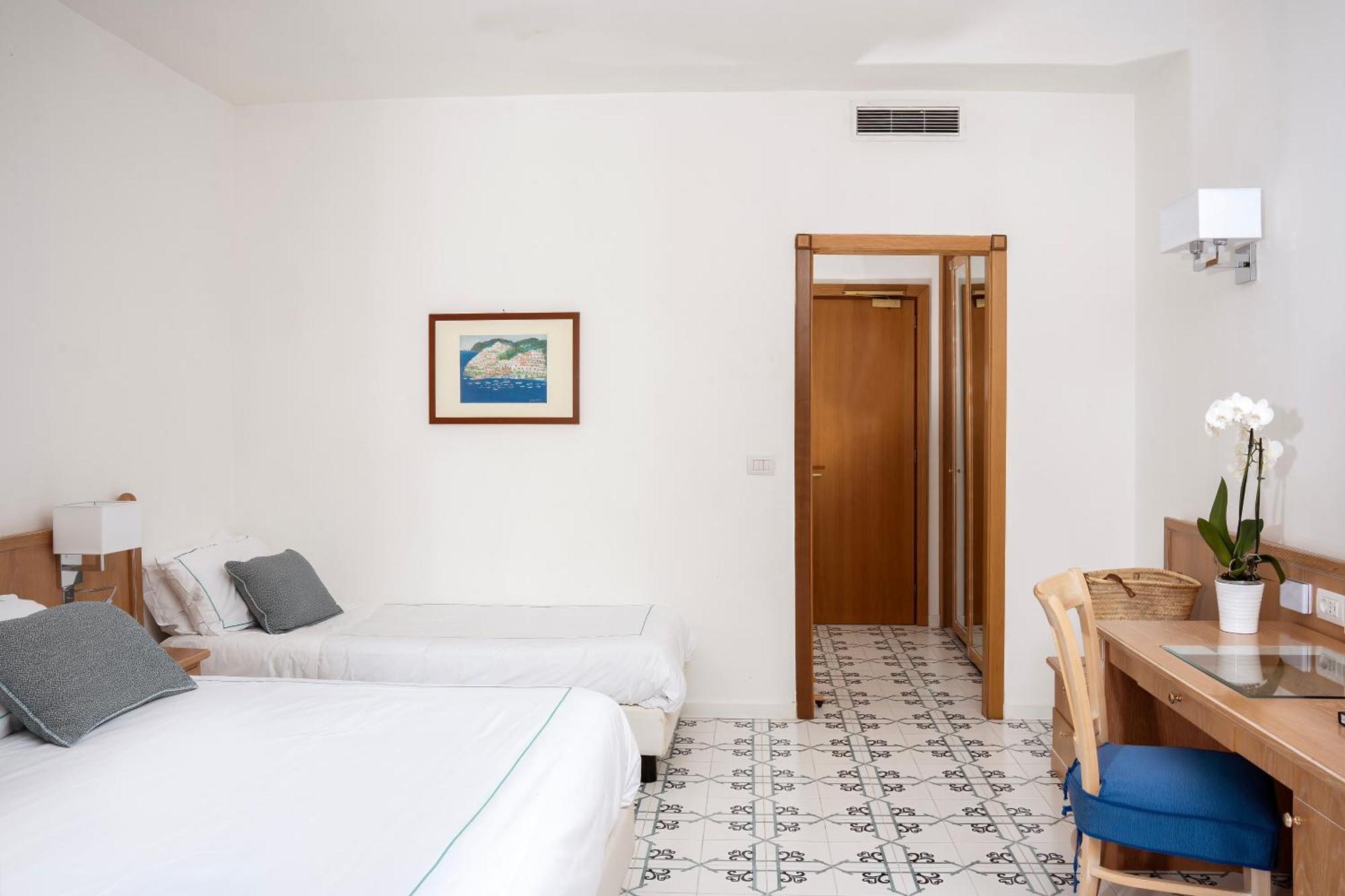 Grand Hotel Vesuvio Соренто Екстериор снимка